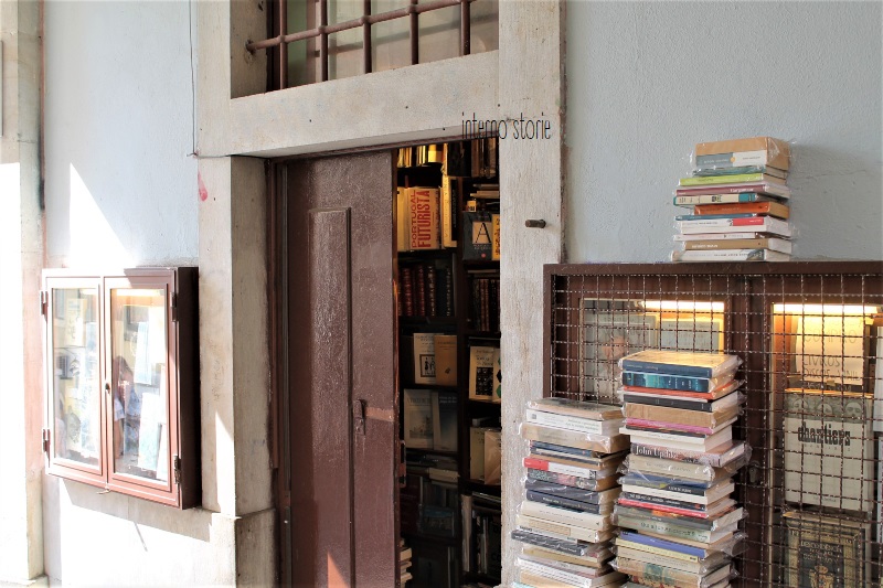Andar per librerie Porto e Lisbona - Simao - interno storie